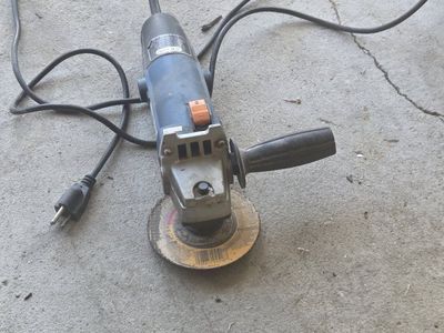 Chicago Electric Power Tools 4-1/2 inch Angle Grinder - Used, Good Condition