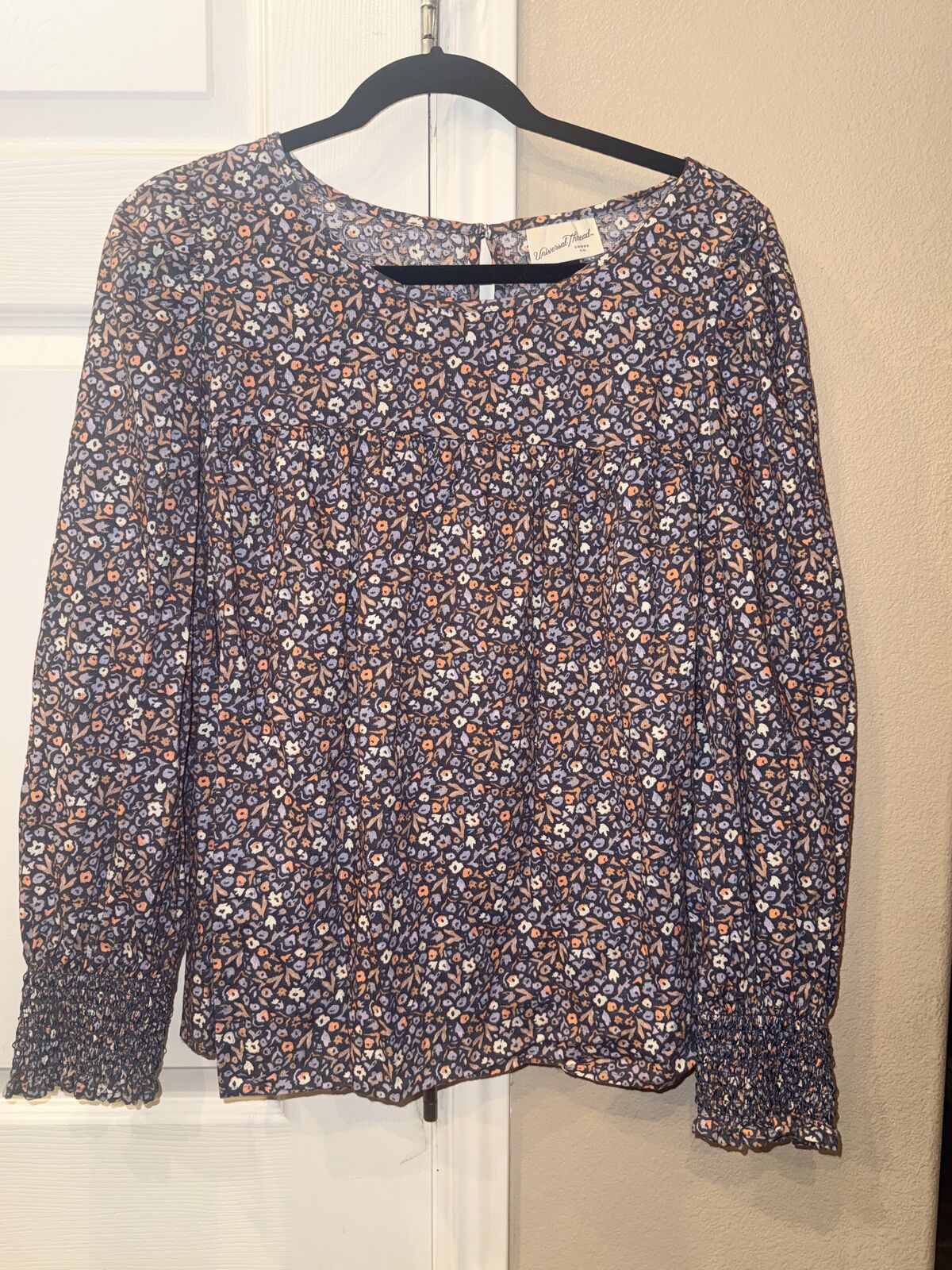 Women’s Size XL Long Sleeve Shirt