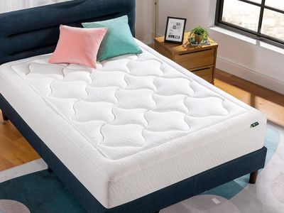 King - 12" Zinus Cloud Memory Foam Mattress in a box