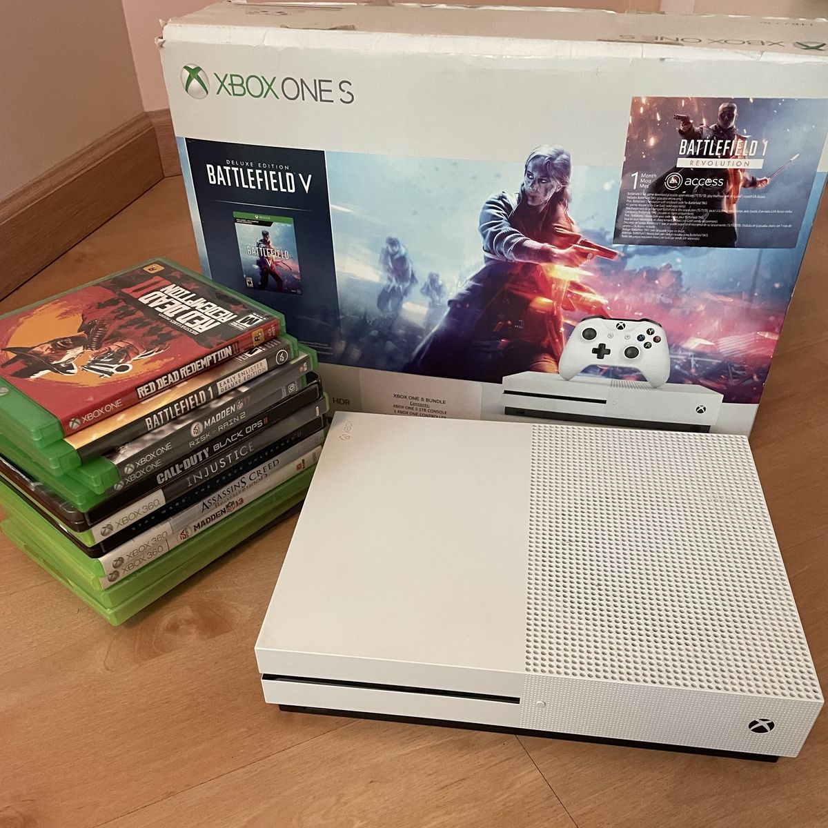 Xbox One S 1TB Console Bundle