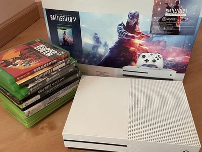 Xbox One S 1TB Console Bundle