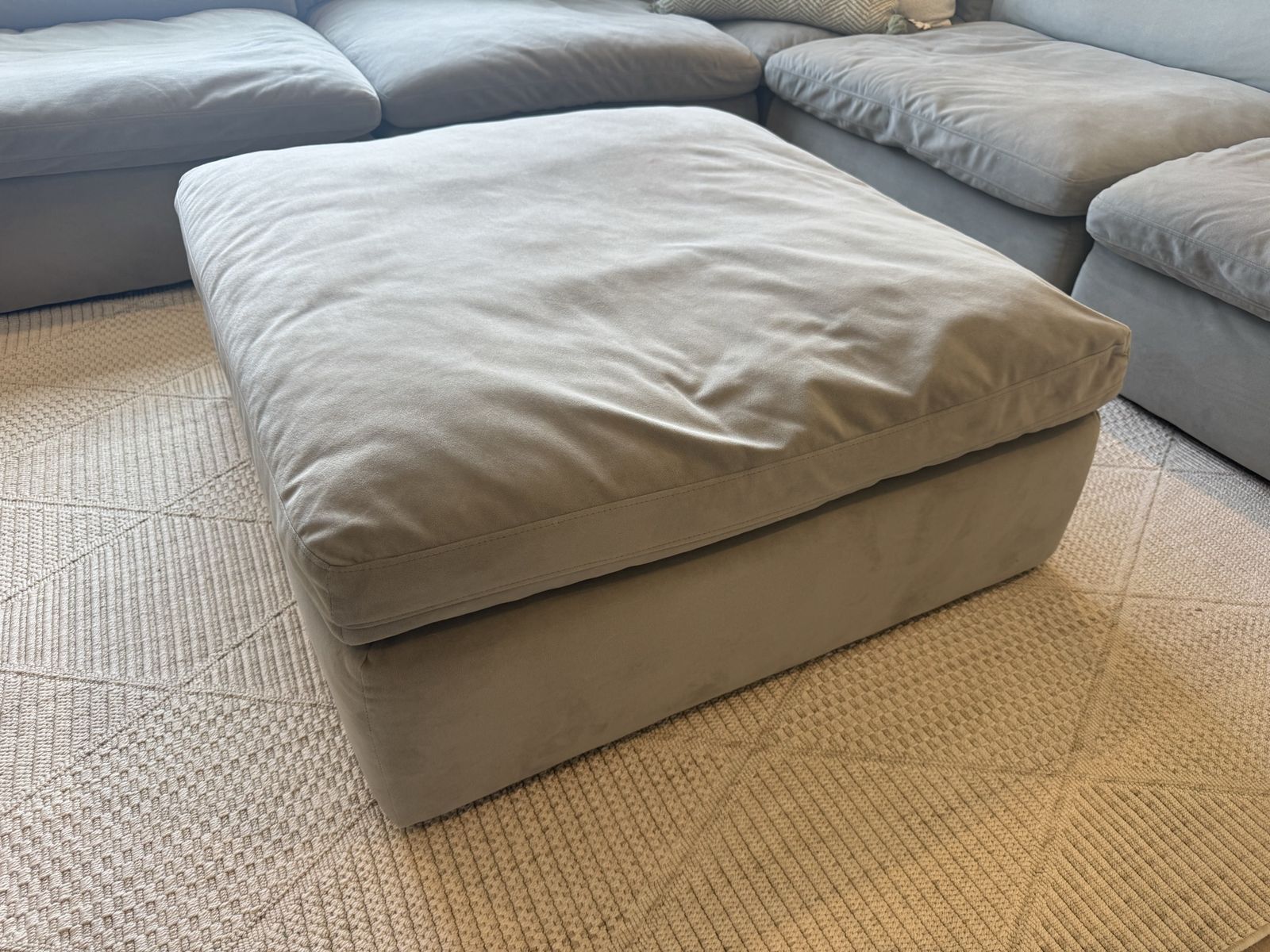 Main image 8