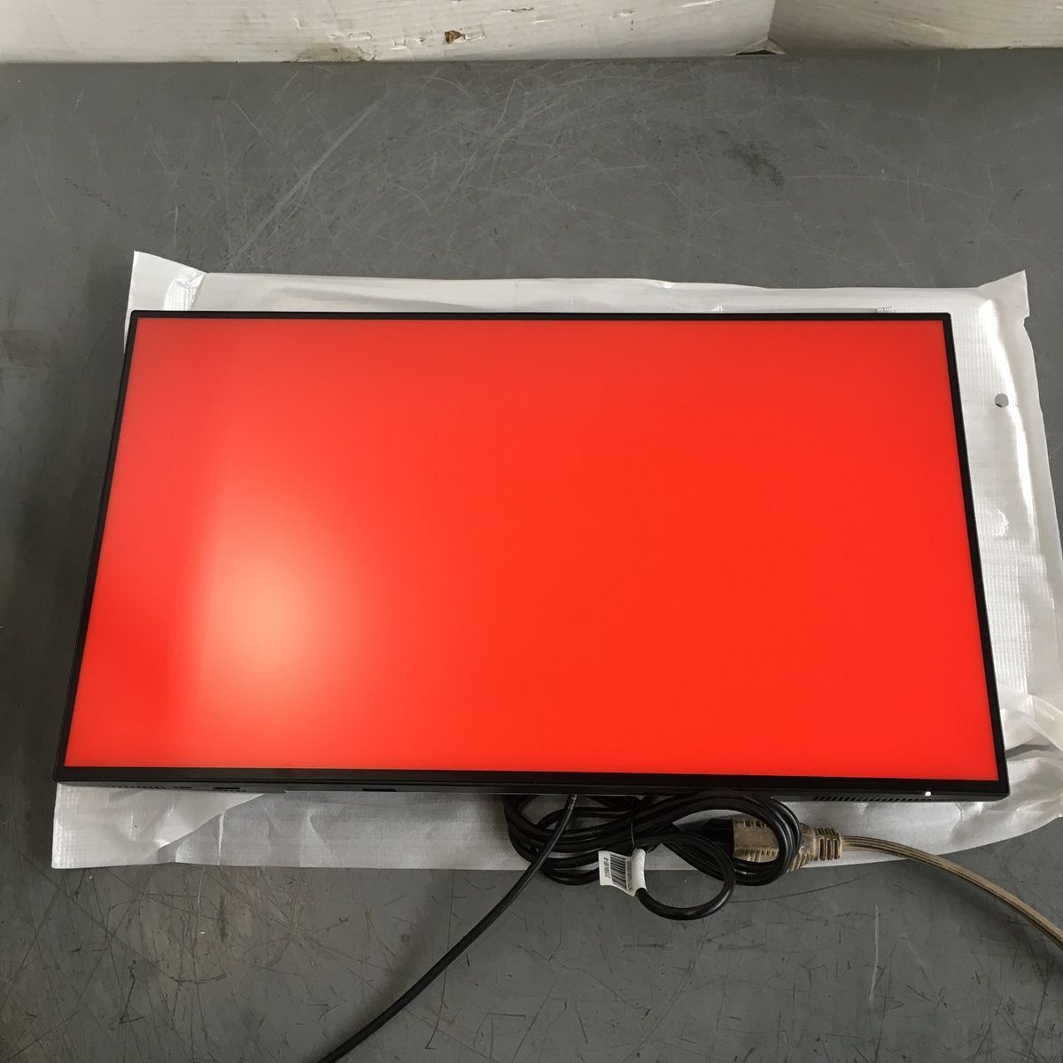 Main image 3