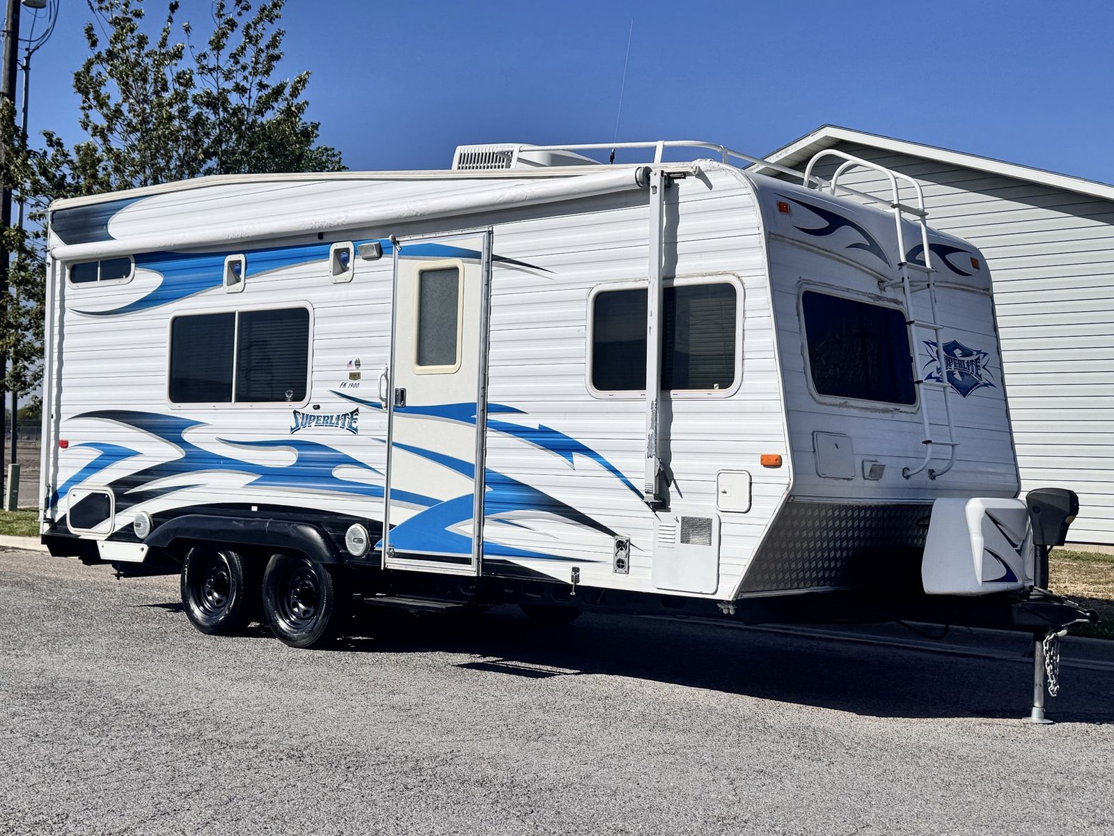 2007 Weekend Warrior 19FK Superlite  Toyhauler  