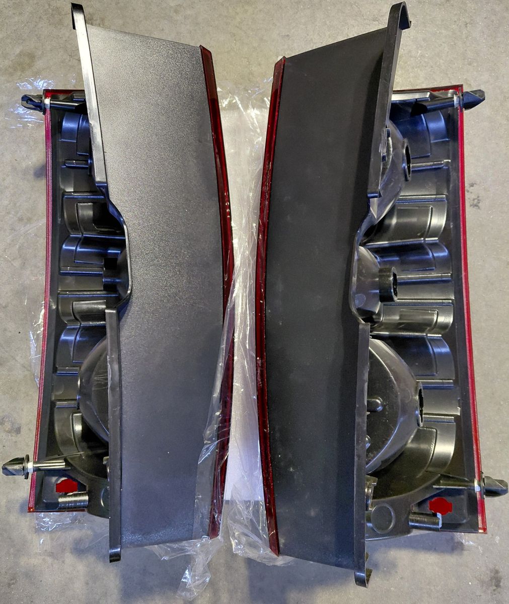 Main image 3