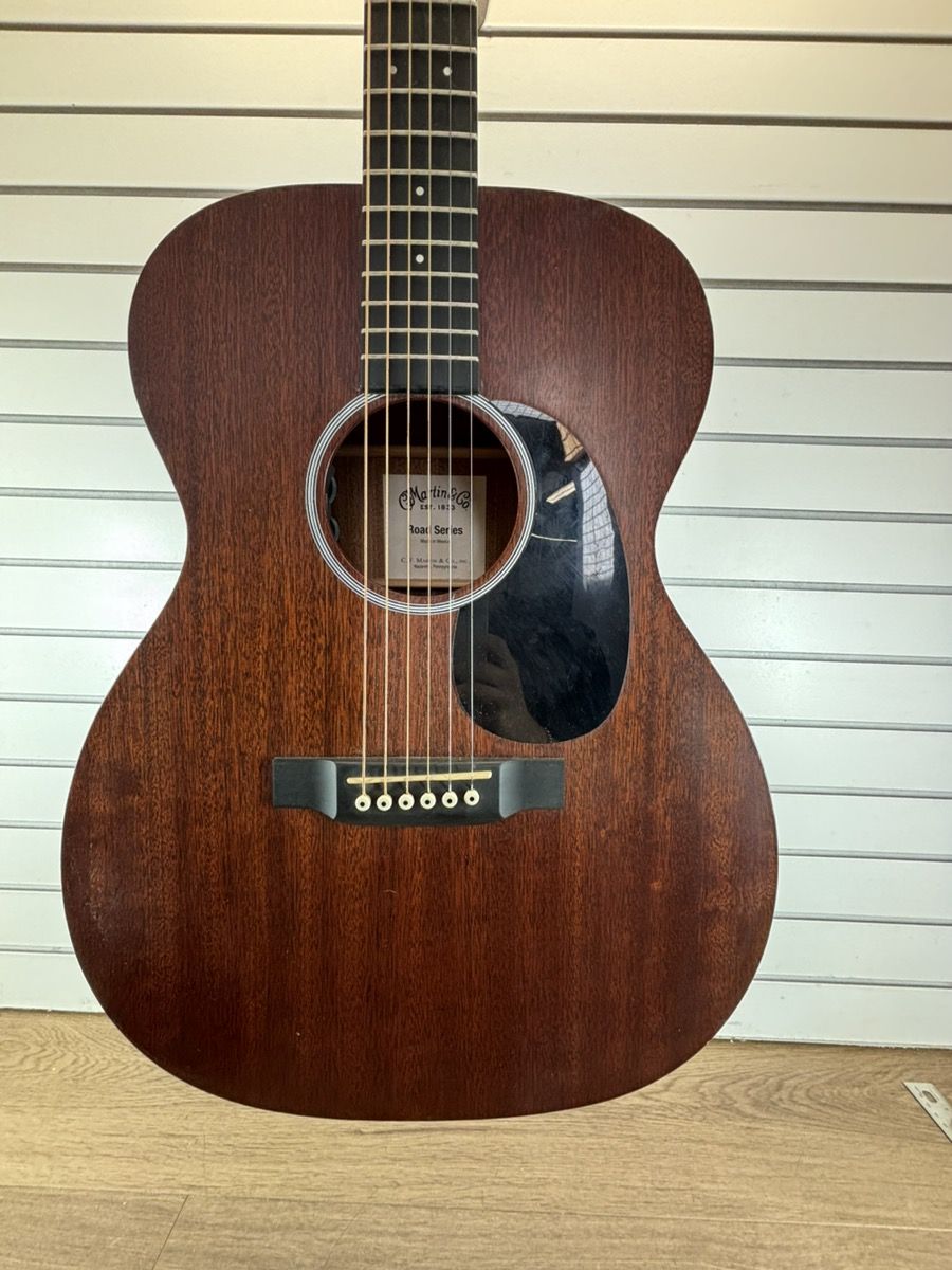 C.F. MARTIN & CO. D-10 ROAD SERIES ACOUSTIC/ELECTRIC RIGHTHANDED #WCP040385