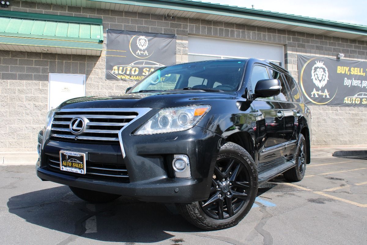 2013 Lexus LX Base