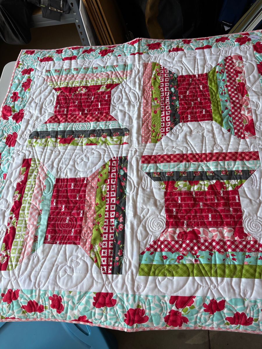 NEW QUILTED WALL HANGING / TABLE COVER