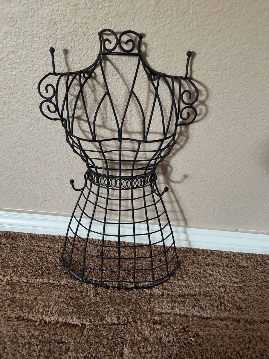 Wire Jewelry Holder