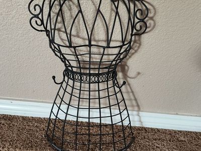 Wire Jewelry Holder