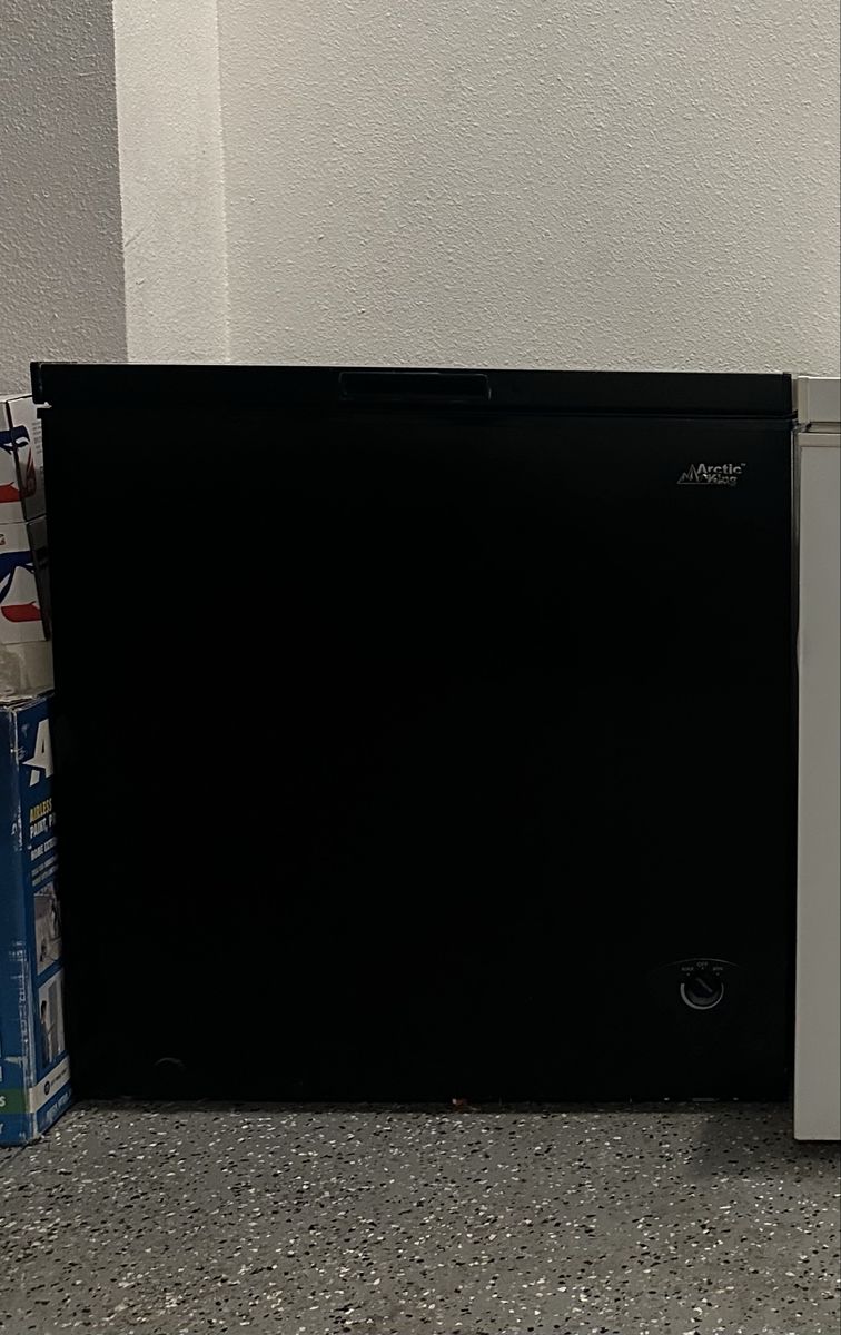 Arctic King 7.0 Cu Ft Chest Freezer