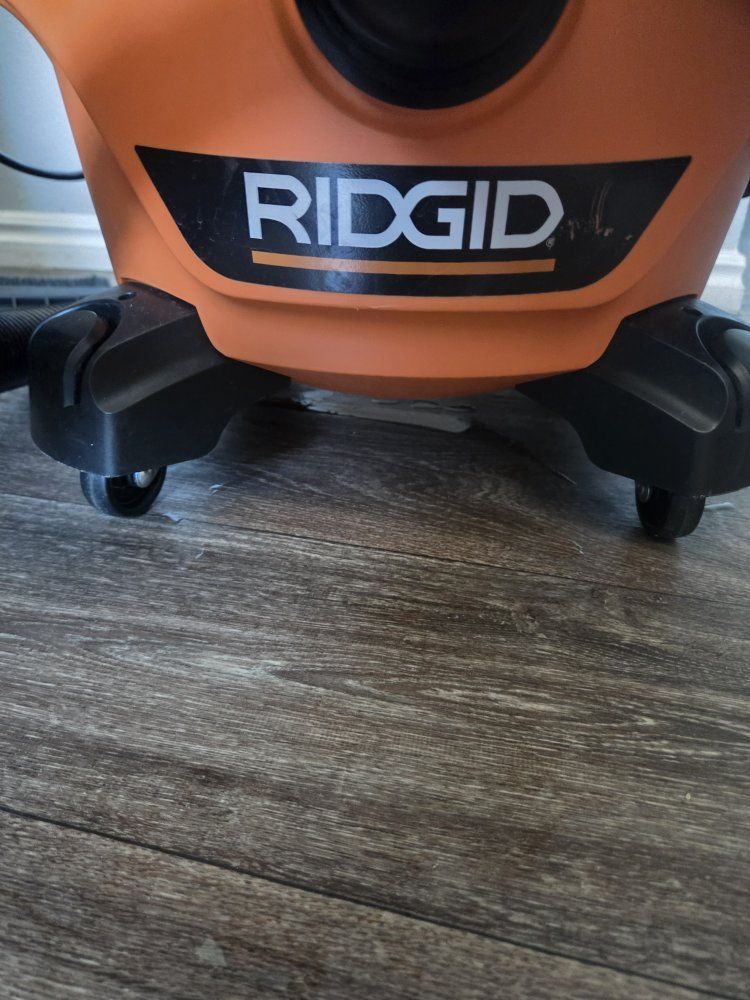 RIDGID HD06001 3.5 PHP Wet/Dry Vacuum - Powerful Shop Vac