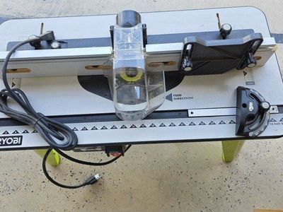 nice router table and router