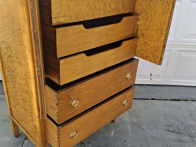 1950 all wood dresser/5 drawers