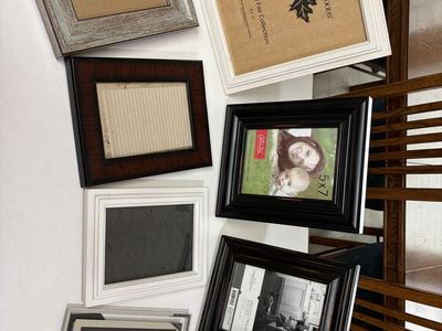 Picture Frame Bundle – 7 Assorted Frames, Great Condition
