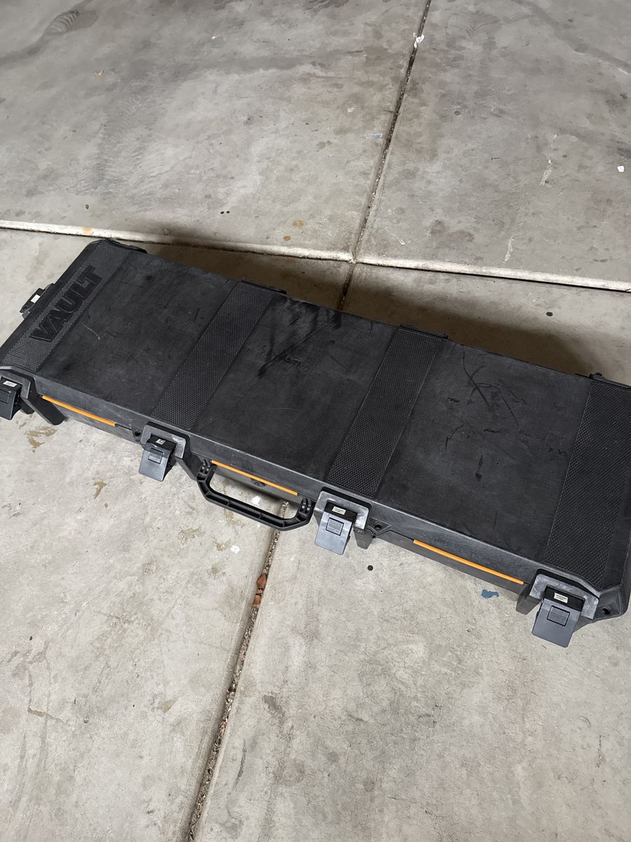 Pelican Vault Case