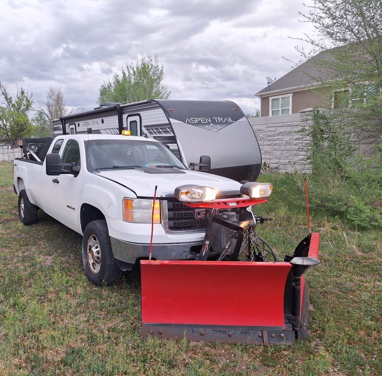 GMC 2500HD V-Plow/Slater Truck