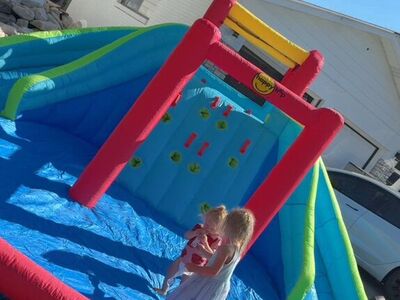 Kids Bounce house And Blower