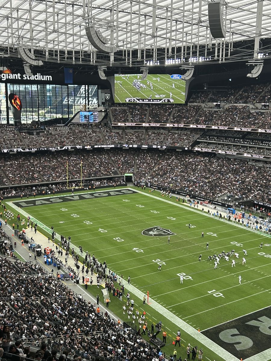 Las Vegas Raiders vs Tennessee Titans - Row 1 Of Section!