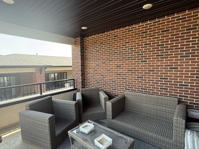 Patio set (missing cushions)