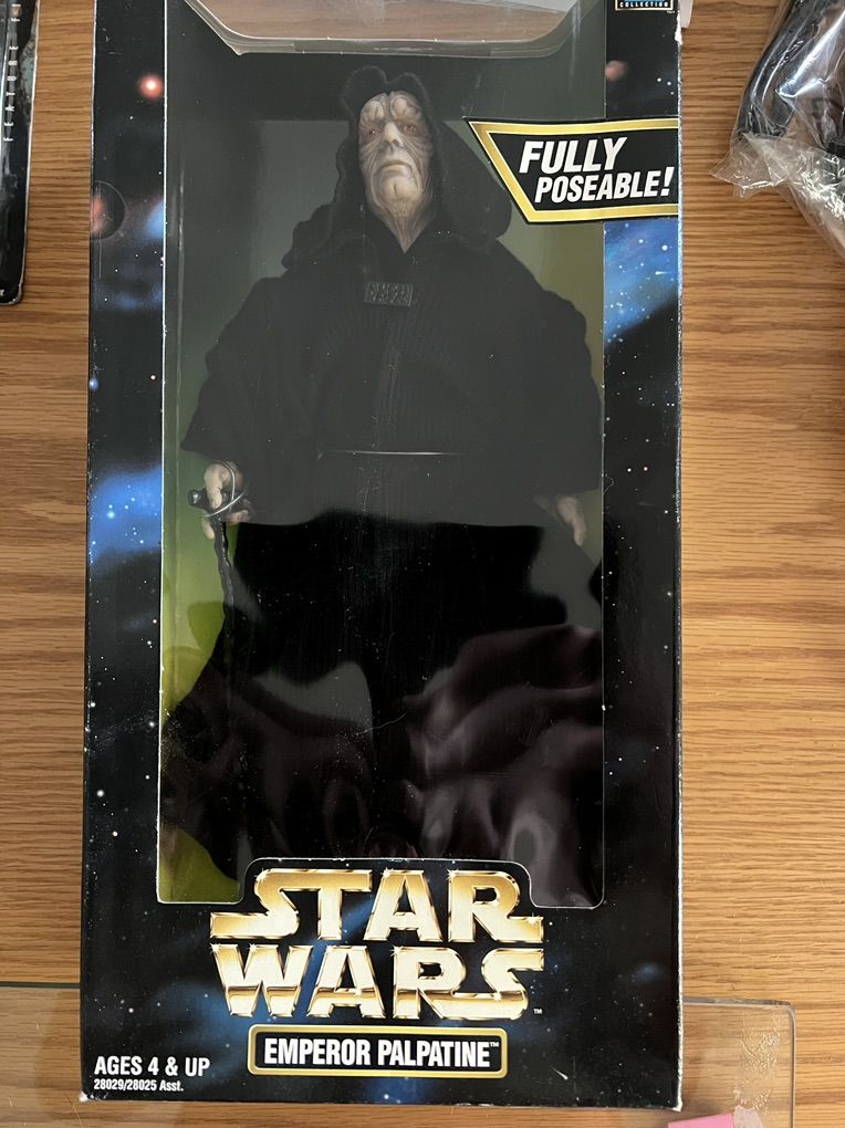Star Wars - 12 Fully Poseable Emperor Palpatine