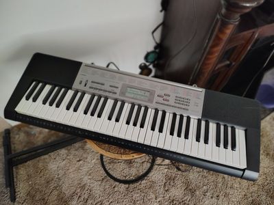 Casio LK-165 Lighted Key Teaching Keyboard Piano with Power Cord