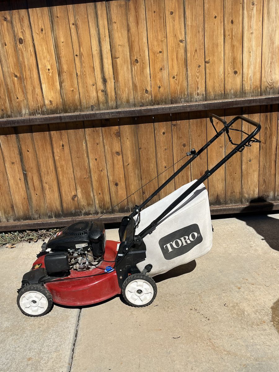 Toro 6.75 Self Propelled Lawnmower Excellent
