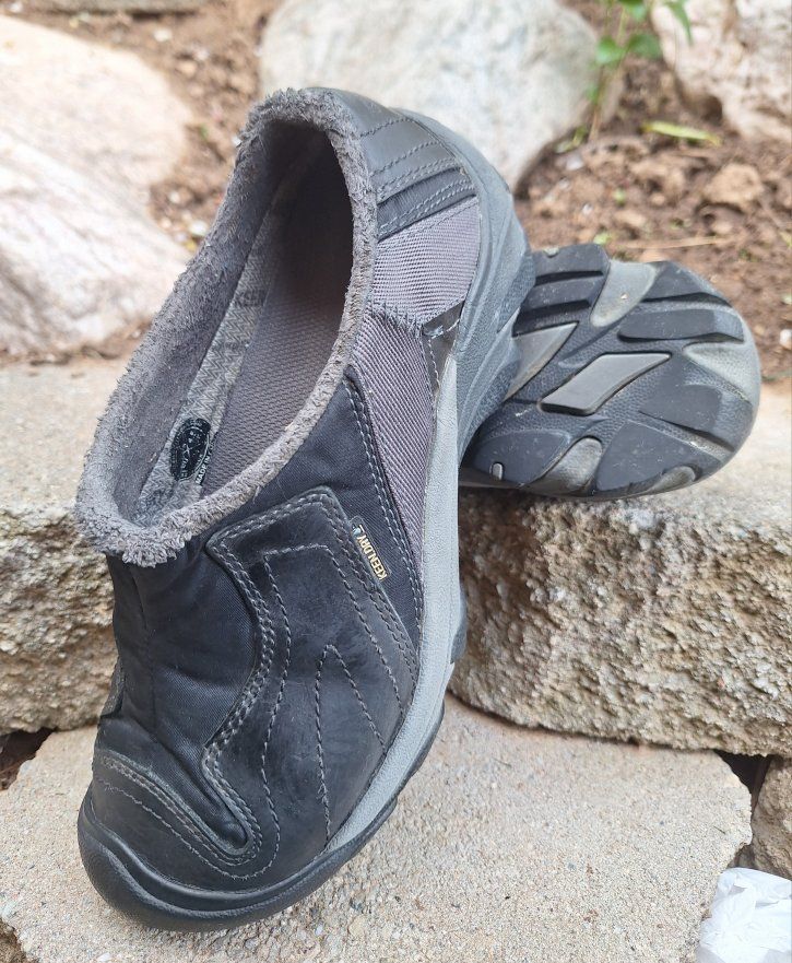 Womens Keen Black/Gray Slip-On Shoes Sz-7