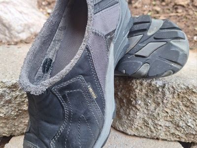 Womens Keen Black/Gray Slip-On Shoes Sz-7