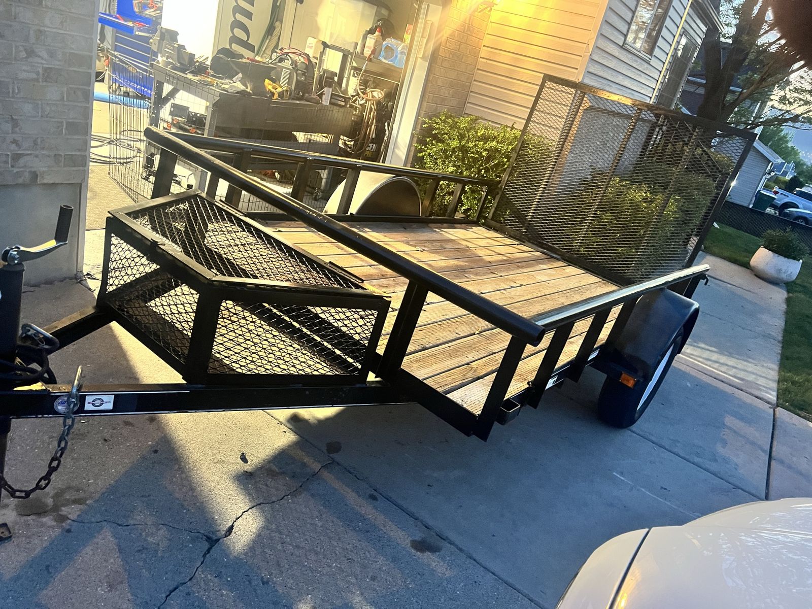 Carry-On 5.5x10 Utility Trailer w/ Rear Gate – Clean & Ready to Work