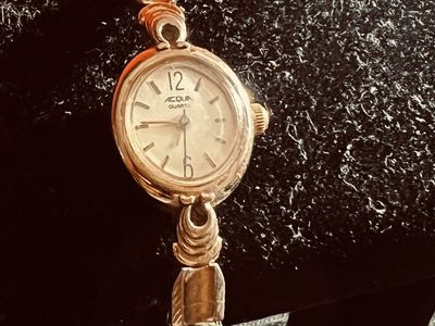 Acqua Quartz Women's Analog Watch Gold Tone Expansion Band