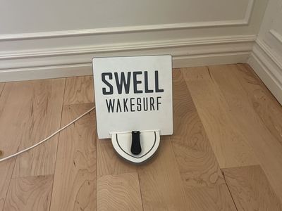 Swell Wake Surf