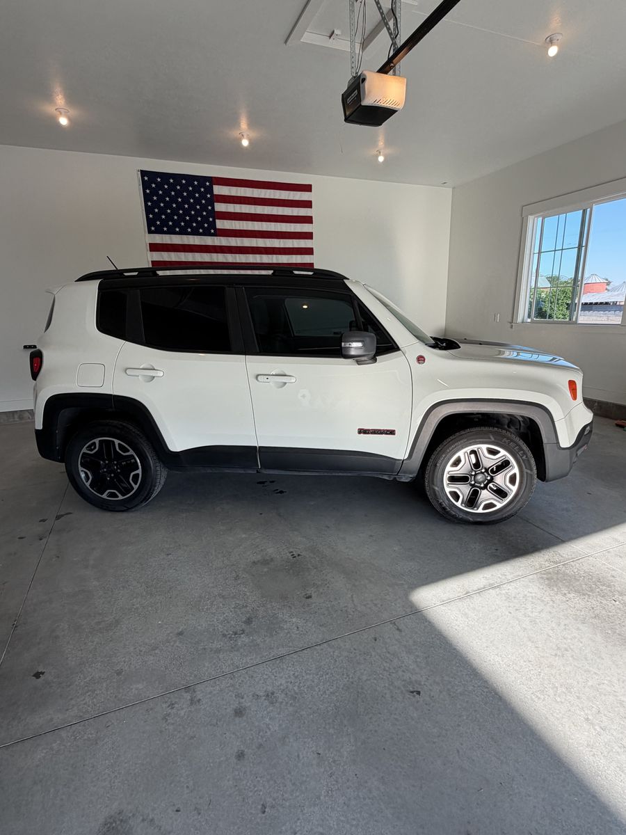 2016 Jeep Renegade Trailhawk