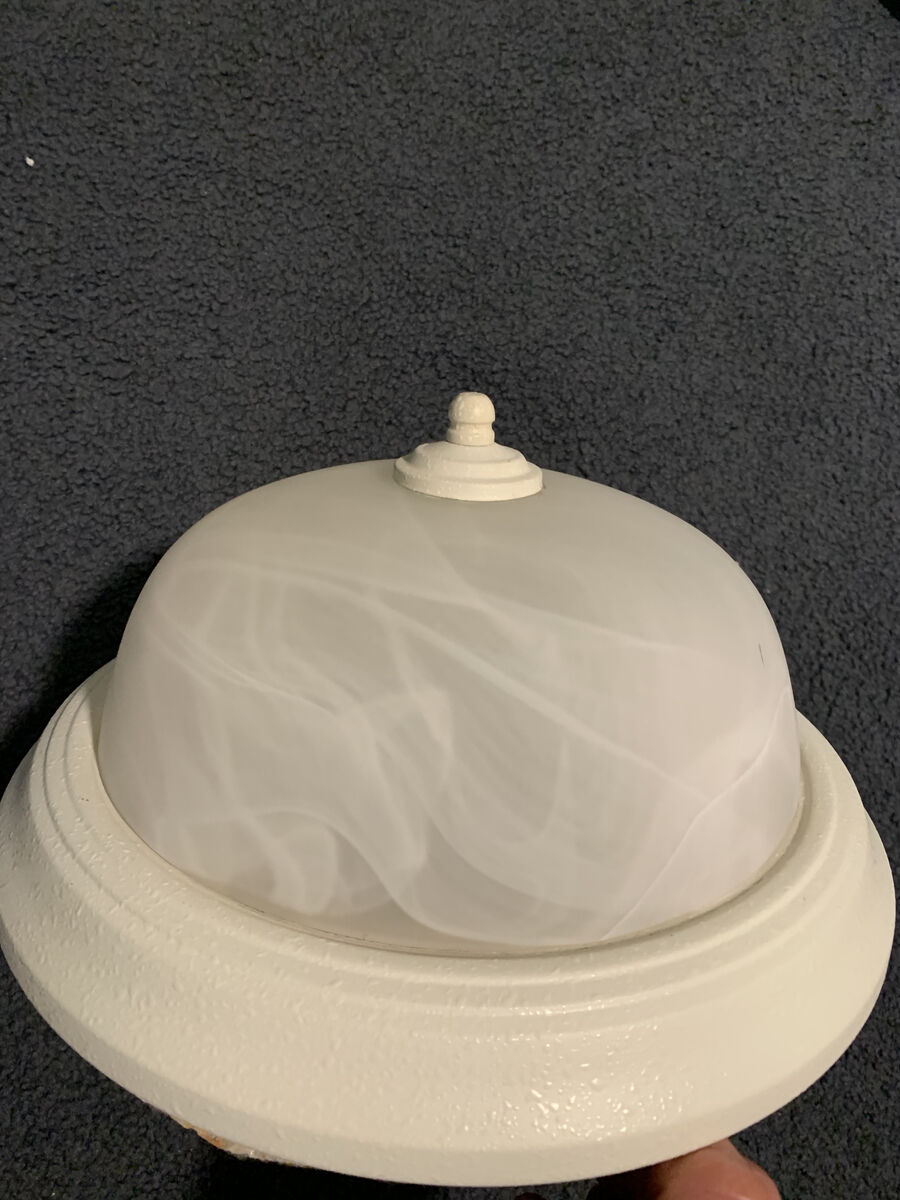 Ceiling light, white excellent condition
