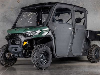 2023 Can-Am® Defender MAX HD7