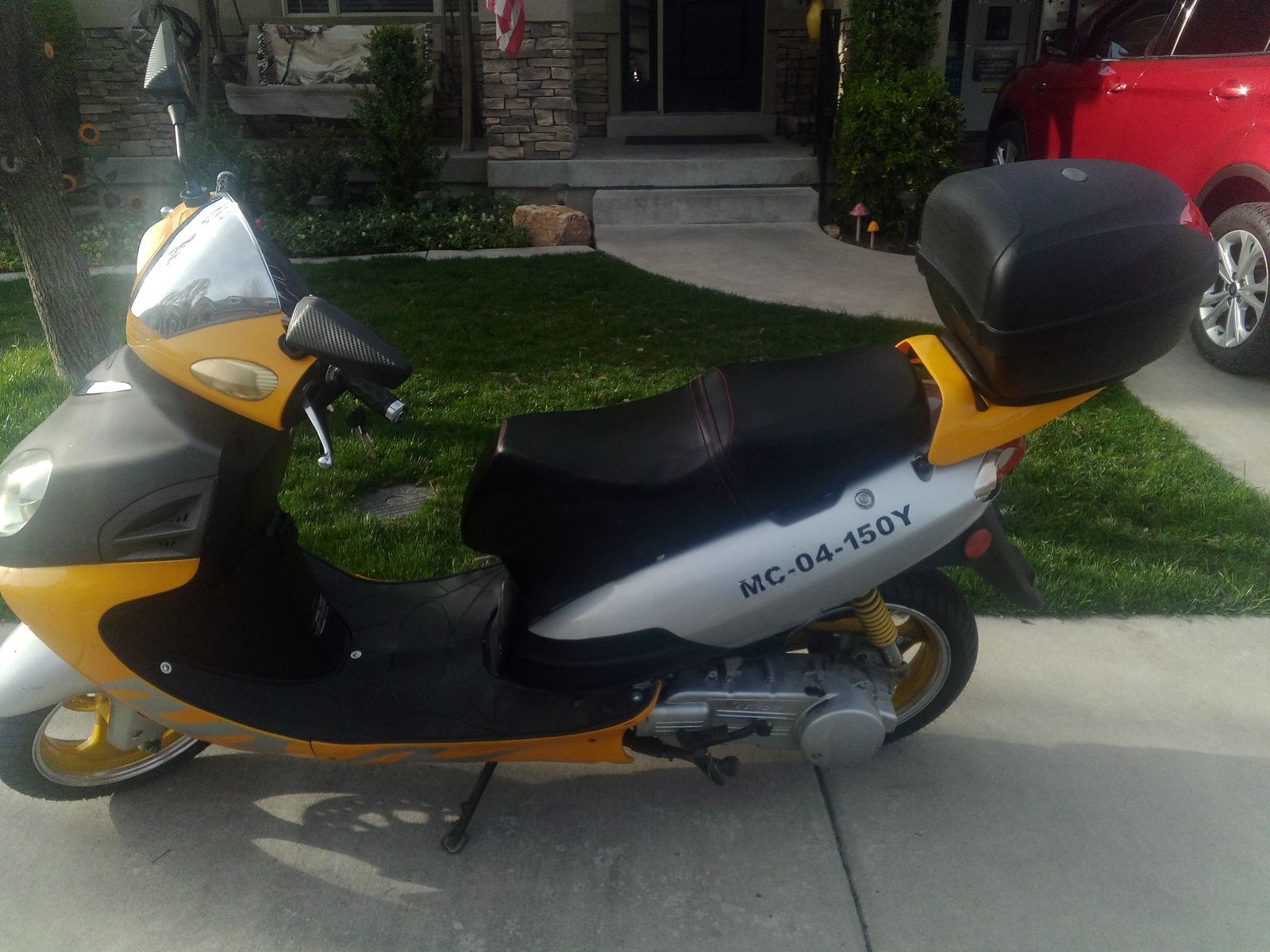 2008. 150cc ROKETA SCOOTER