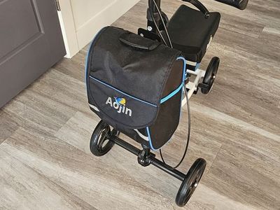 Knee scooter