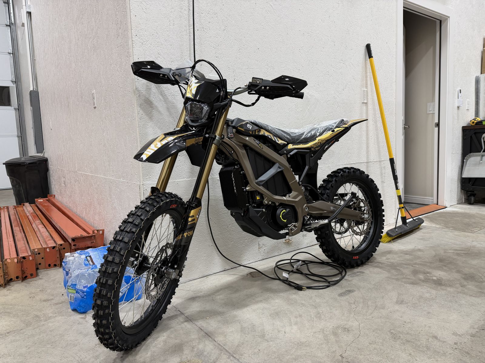 Surron Ultra Bee Brand New 2025