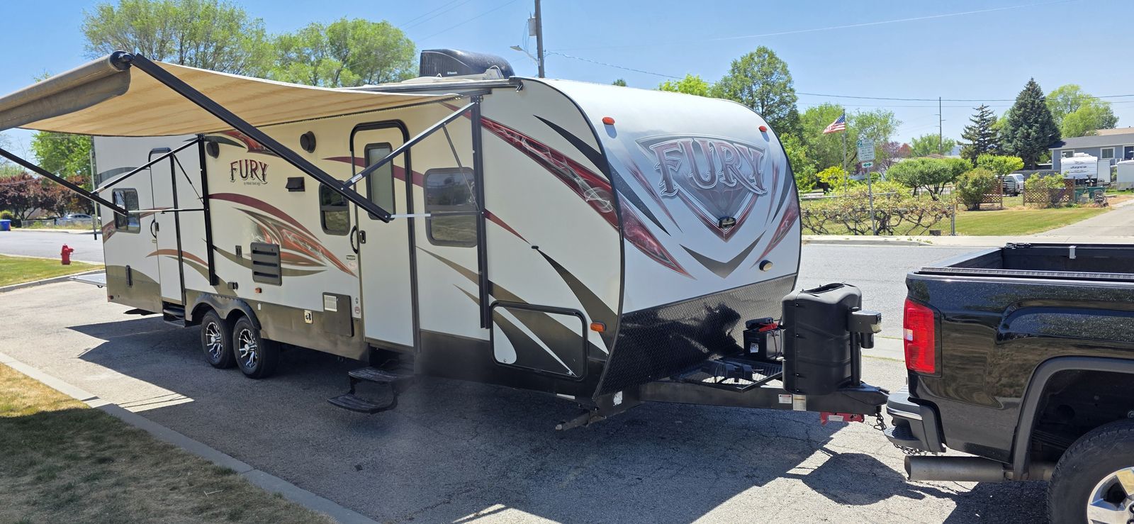 2017 Primetime Fury Toy Hauler – 34FT, Sleeps 6+, 10FT Garage