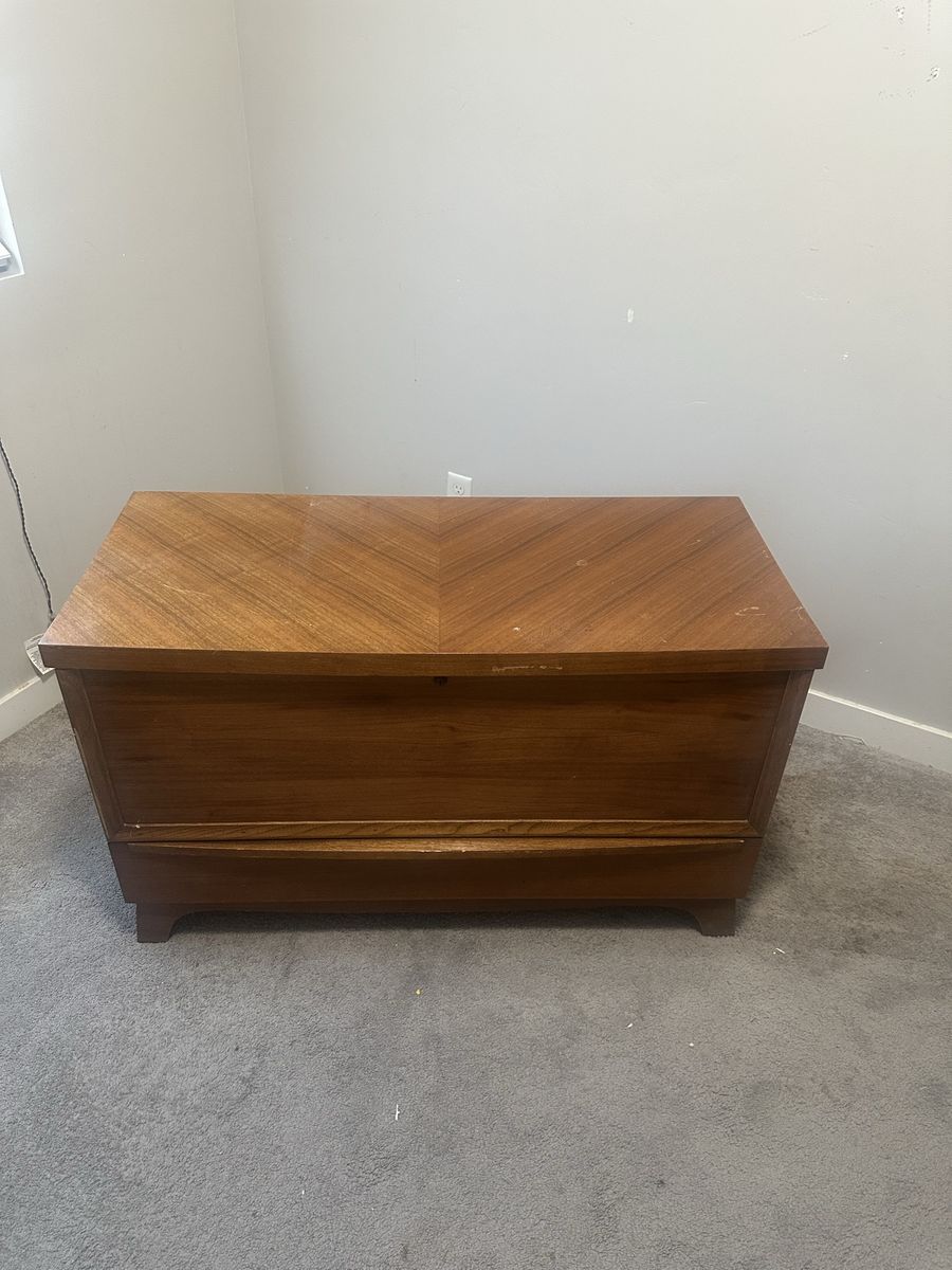 Lane Cedar Chest For Sale $80