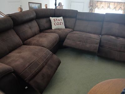 5 pc sectional couch w/3 power recliners