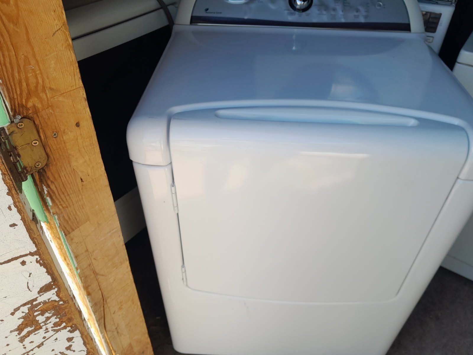 Beautiful Whirlpool Cabrio Electric Dryer