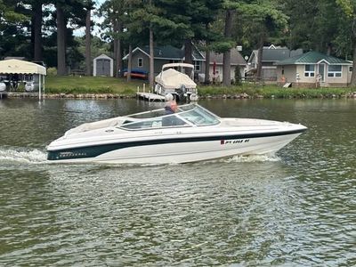 1999 Chaparral 2130ss boat