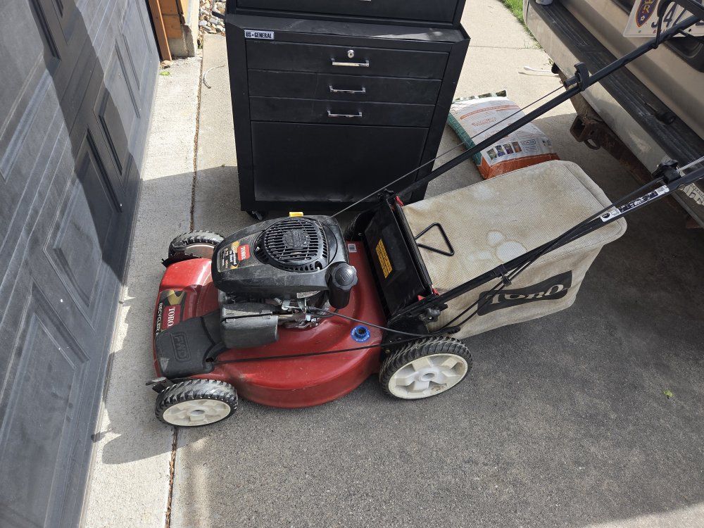 Toro Recycler 22" Self Propelled Lawn Mower 149cc