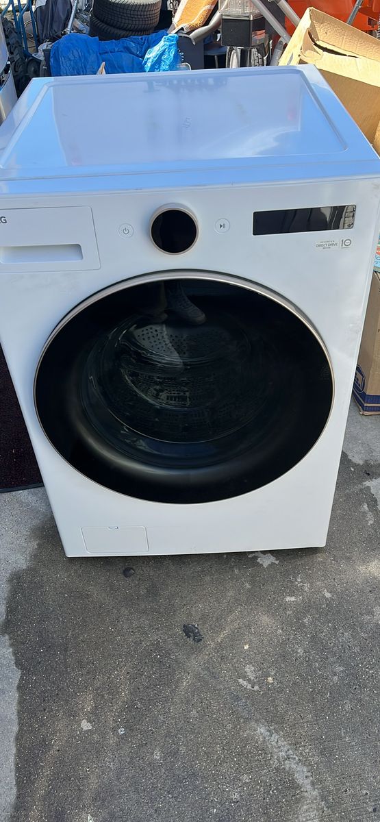 LG WM6700HBA 27-inch Smart Front Load Washer with TurboWash 360 - White