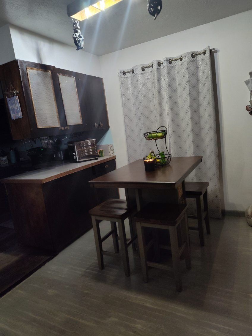 One single room for rent in house