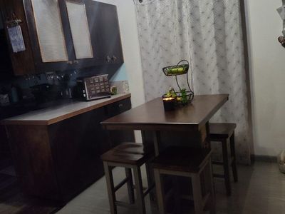 One single room for rent in house