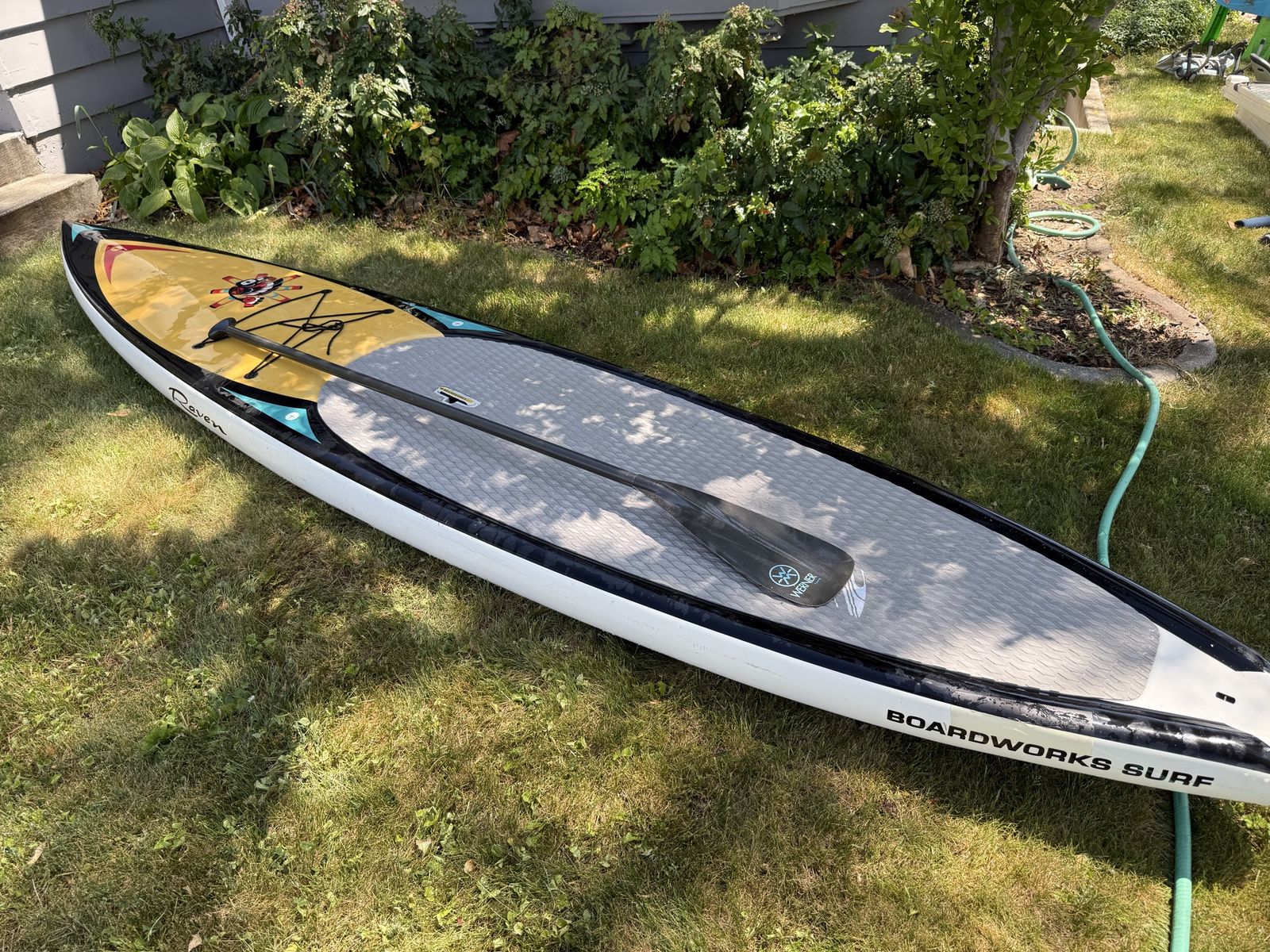 Board works Raven SUP w carbon paddle