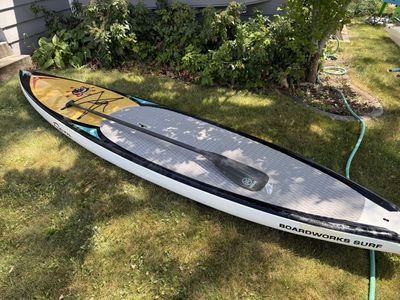 Board works Raven SUP w carbon paddle