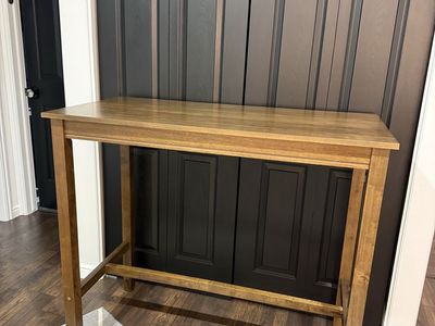 Pub Table